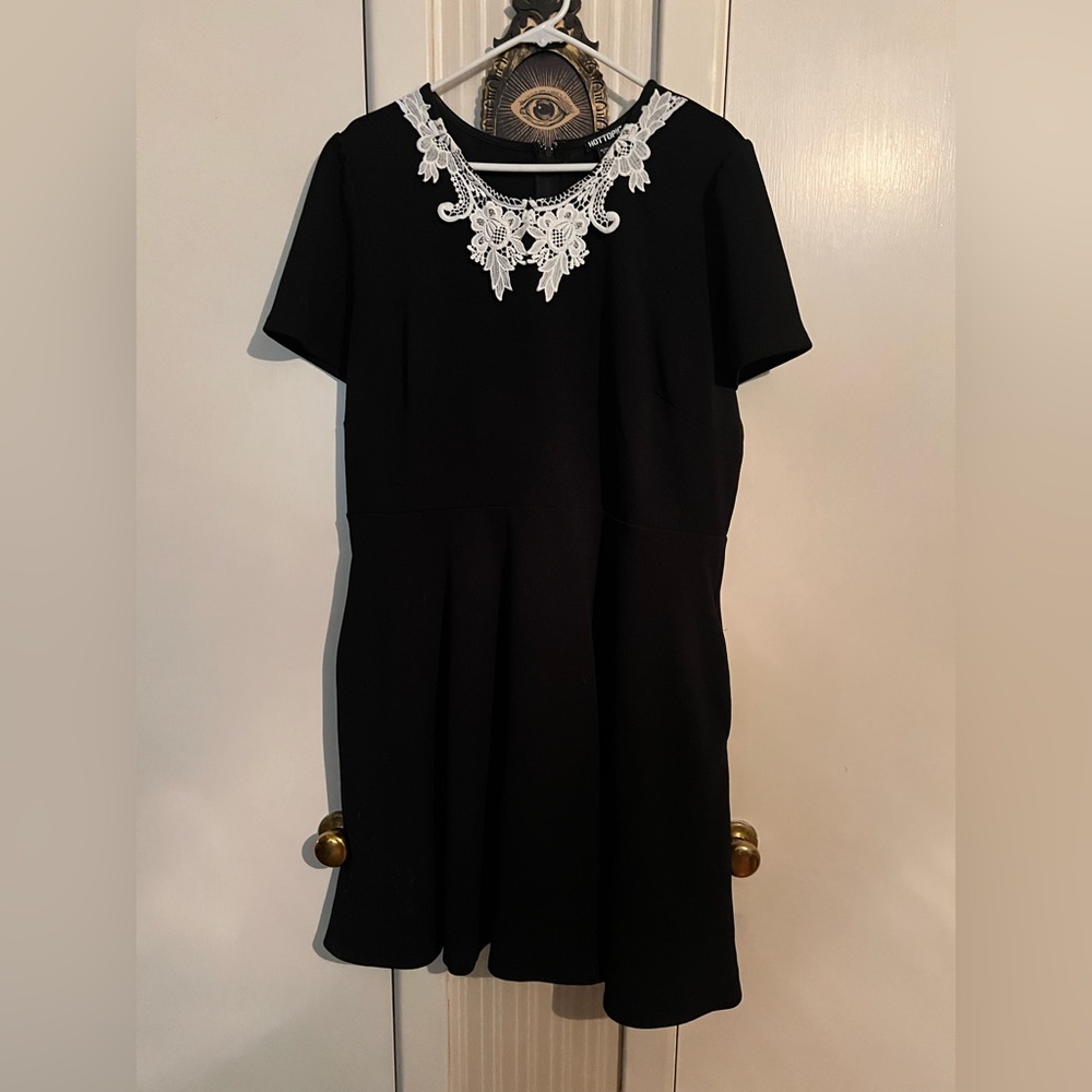 Hot Topic Lace Collar Dress